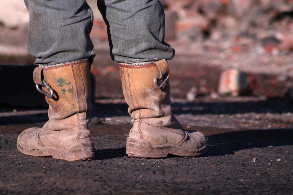 How To Choose The Best Pair Of Rigger Boots With Ankle Support